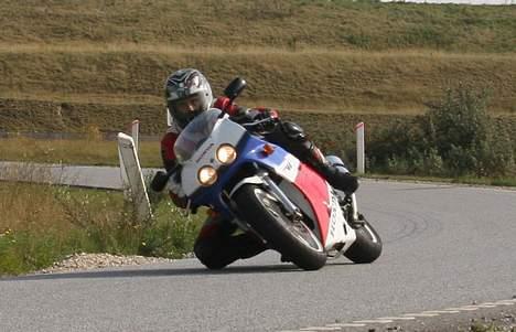 Honda VFR 400R NC30 -SOLGT- billede 12