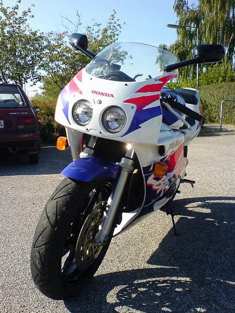 Honda CBR 400 RR Fireblade billede 7