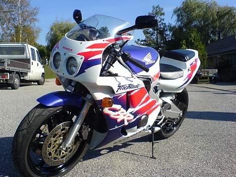 Honda CBR 400 RR Fireblade billede 12