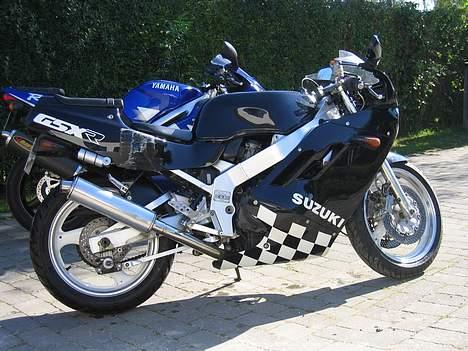 Suzuki GSX-R400 (SOLGT) billede 2