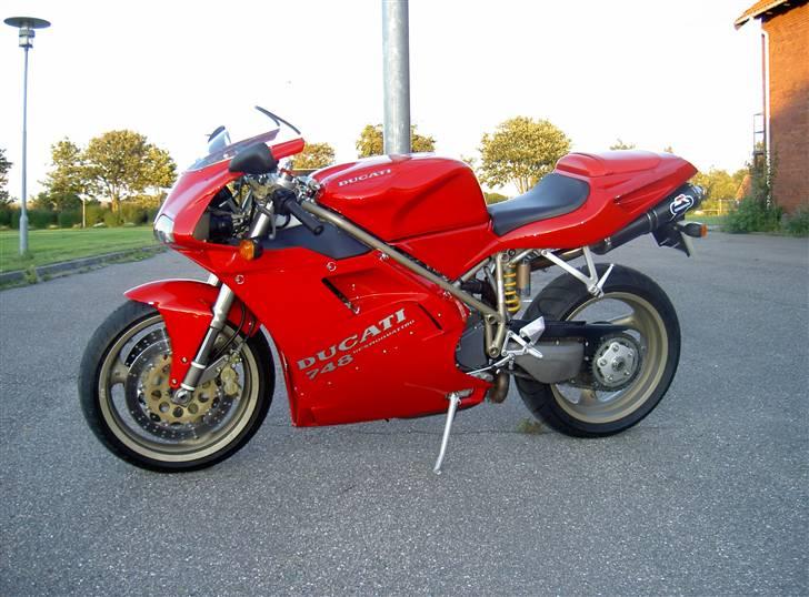 Ducati 748 Biposto *Solgt* billede 11