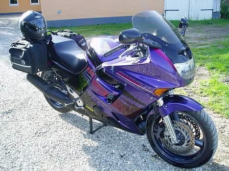 Honda CBR 1000F (SOLGT) billede 3