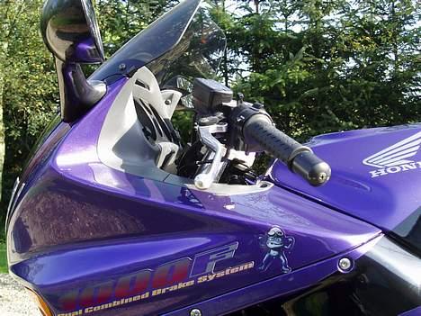 Honda CBR 1000F (SOLGT) - Man lader ikke gode venner kører Suzuki" billede 6