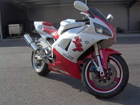 Yamaha YZF R1  billede 6