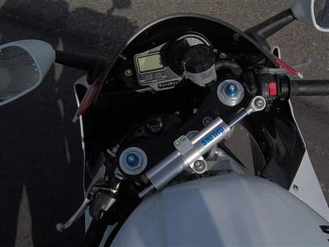 Yamaha YZF R1  billede 7