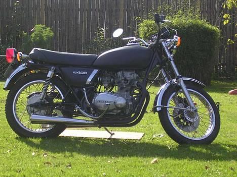 Kawasaki z400 billede 1