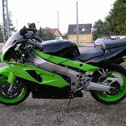 Kawasaki ZXR 