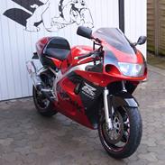 Suzuki GSXR 600 *solgt*