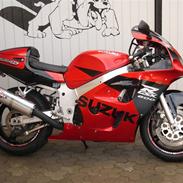 Suzuki GSXR 600 *solgt*