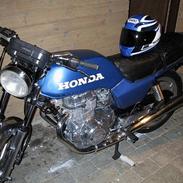 Honda cb 250