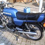 Honda cb 250