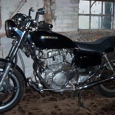 Honda CM 400 T