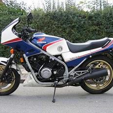 Honda VF 750 F - Interceptor