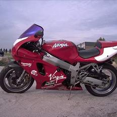 Kawasaki ZX-7R