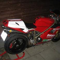 Ducati 955***solgt***