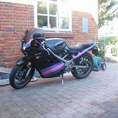 Suzuki Gsx 400 x Tilsalg