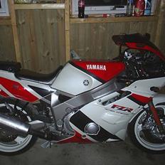 Yamaha fzr 600 genesis