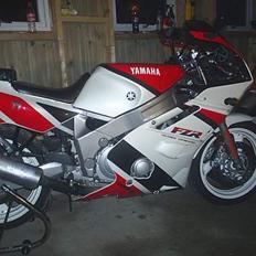 Yamaha fzr 600 genesis