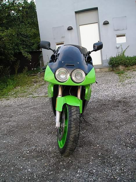 Kawasaki ZXR  billede 4
