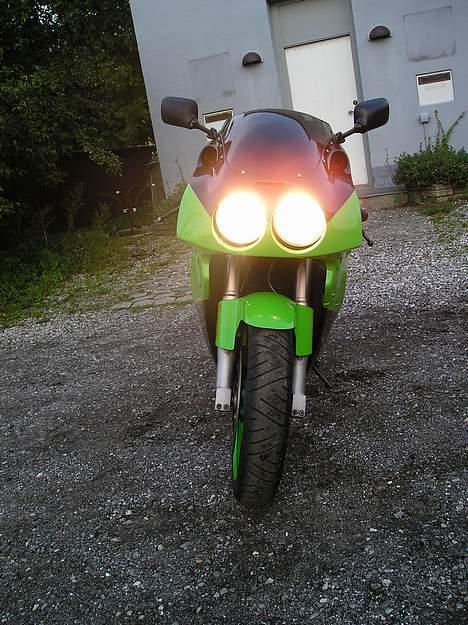 Kawasaki ZXR  billede 5