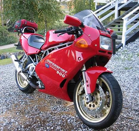 Ducati 900ss - Sept. 2006  -  49.000 km og still going strong billede 3