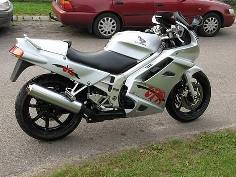 Honda VFR 750(SOLGT) billede 2