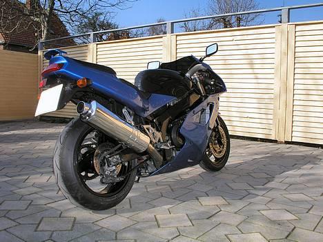 Kawasaki ZXR 750 *SOLGT* billede 9