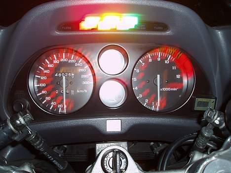 Honda CBR 1000F (SOLGT) - Natbillede -  billede 9