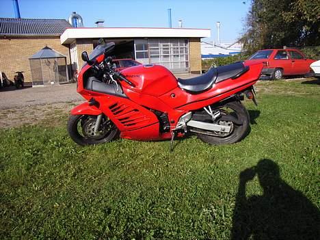 Suzuki RF 600 R billede 3