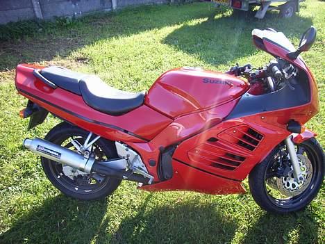 Suzuki RF 600 R billede 4