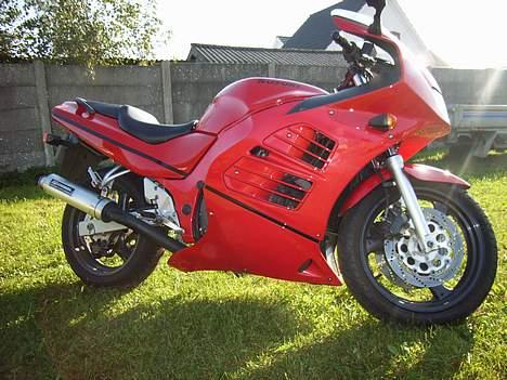 Suzuki RF 600 R billede 5