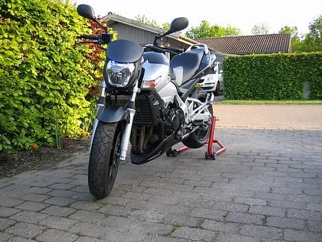 Suzuki GSR600 (Solgt) billede 2