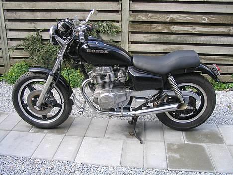 Honda CM 400 T - Fed stil billede 2