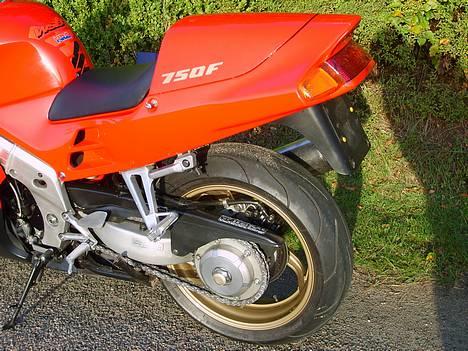 Honda vfr 750 -- SOLGT -- billede 8