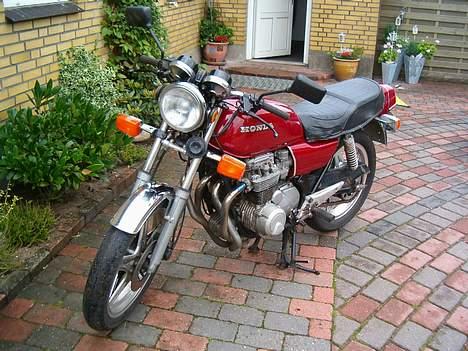 Honda cb 650 suk! nu solgt - ja selv forfra er en cb 650 smuk ikk! billede 1