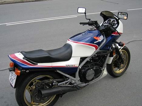 Honda VF 750 F - Interceptor billede 2