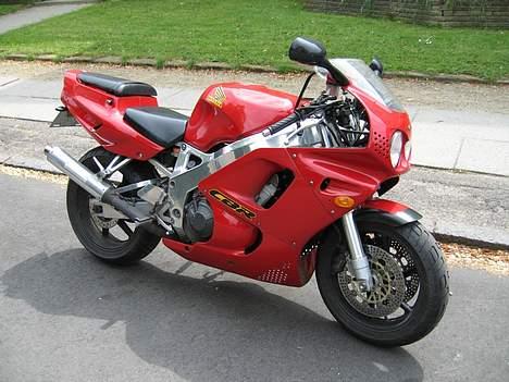 Honda CBR 900 RR *SOLGT* billede 1