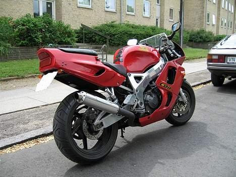 Honda CBR 900 RR *SOLGT* billede 2