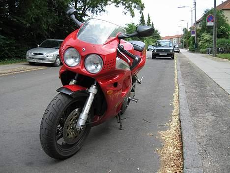 Honda CBR 900 RR *SOLGT* billede 3