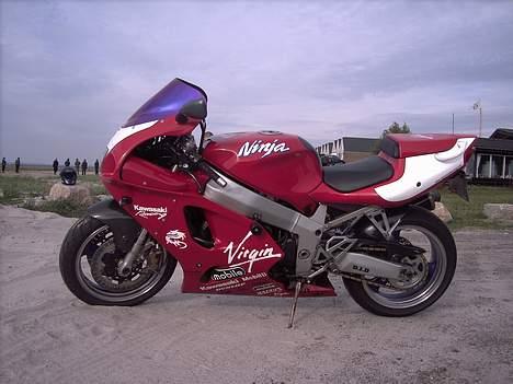 Kawasaki ZX-7R billede 2