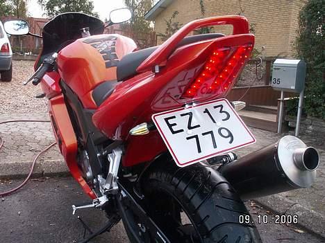 Suzuki SV650S BI-XENON SOLGT billede 3