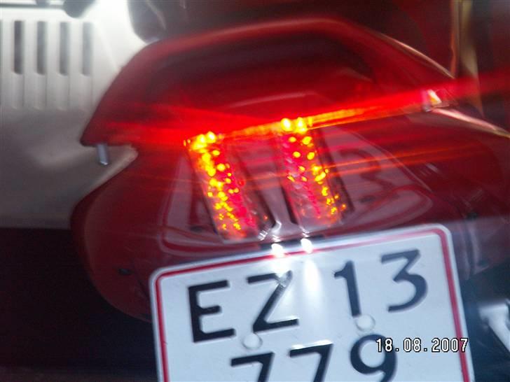 Suzuki SV650S BI-XENON SOLGT billede 10