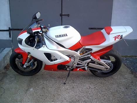 Yamaha YZF R1 *solgt* billede 1