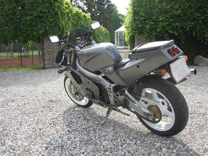 Kawasaki ZXR 400 H billede 7