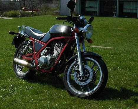 Yamaha SRX600 billede 2