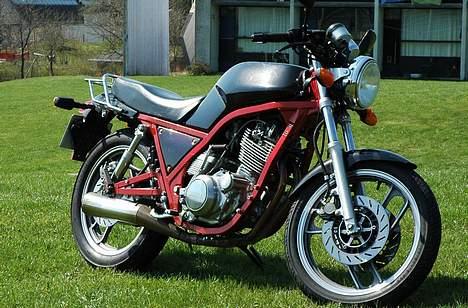 Yamaha SRX600 billede 4