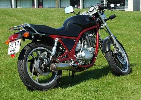 Yamaha SRX600 billede 6