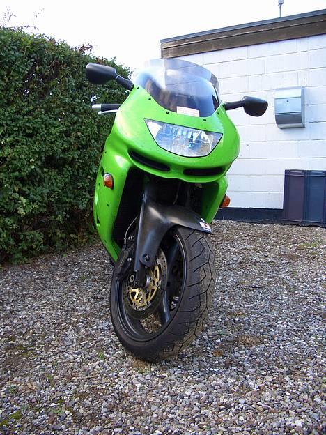 Kawasaki ZX9R billede 4