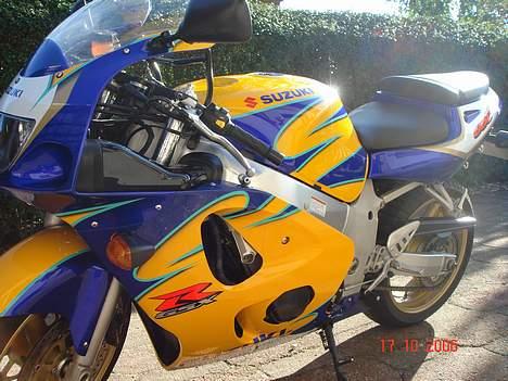 Suzuki GSXR 600 CORONA SOLGT billede 10