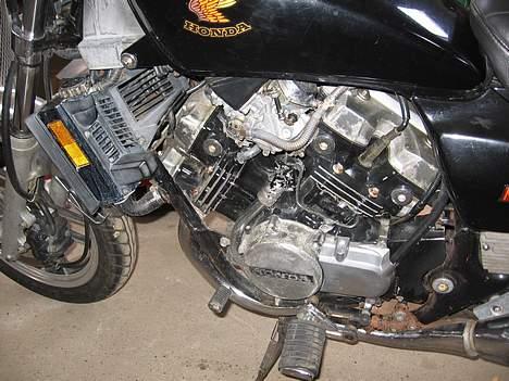 Honda VF 500 C - at polere alu op er (STORT ARBEJDE) billede 6